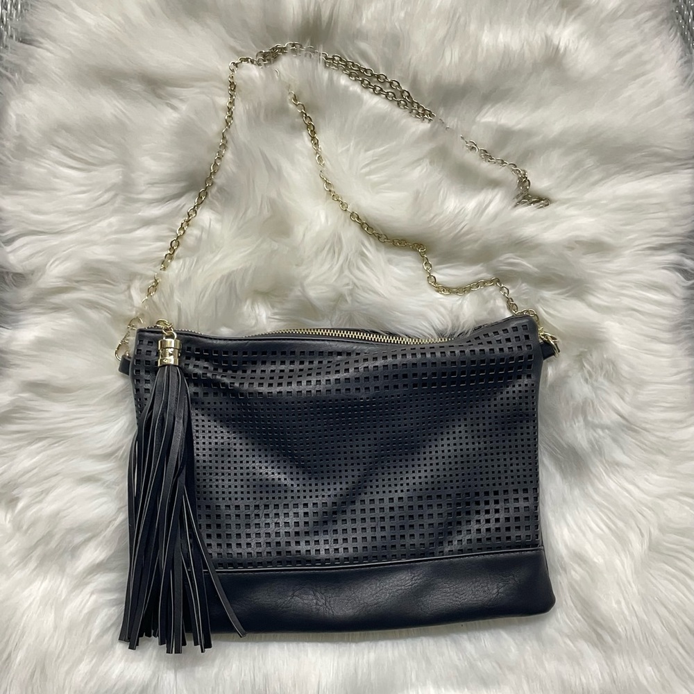 Medium Sized Black Faux Leather Purse w/ Gold Zipper & Chain and Black Tassel